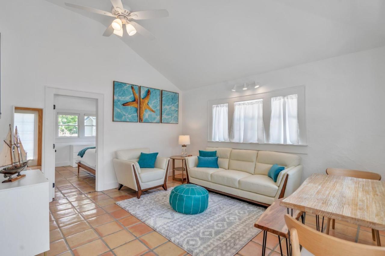 Sarasota, Fl Bungalow - Bright & Breezy Coastal Vibes - 10 Mins To White Sand Beaches Home Exteriör bild